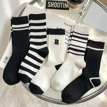 Осенне-зимние женские носки в черно-белую полоску, носки средней длины, дышащие носки из полиэстера и хлопка для женщин и девочек  5