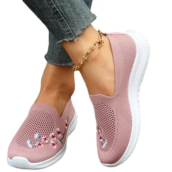 Женские вязаные вышитые туфли на плоской подошве, Лето 2023, Дышащие сетчатые кроссовки без застежки, Женская Легкая повседневная обувь больших размеров, Лоферы  5