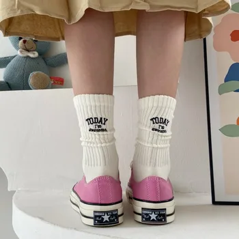 Забавные носки с буквами, хлопковая вышивка, сегодня я потрясающий, Японские дизайнерские носки, Корейская пара, спортивные носки средней длины для мужчин и женщин  5